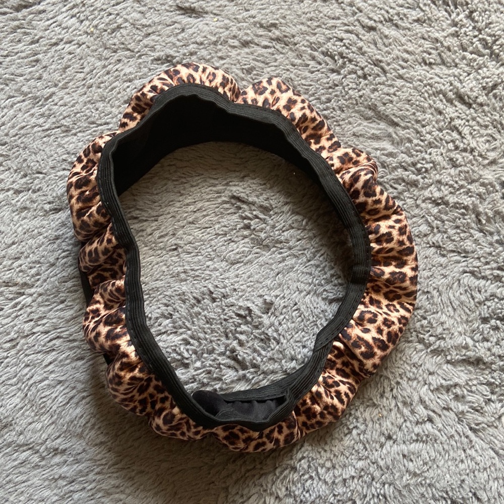 cheetah print steering wheel cover